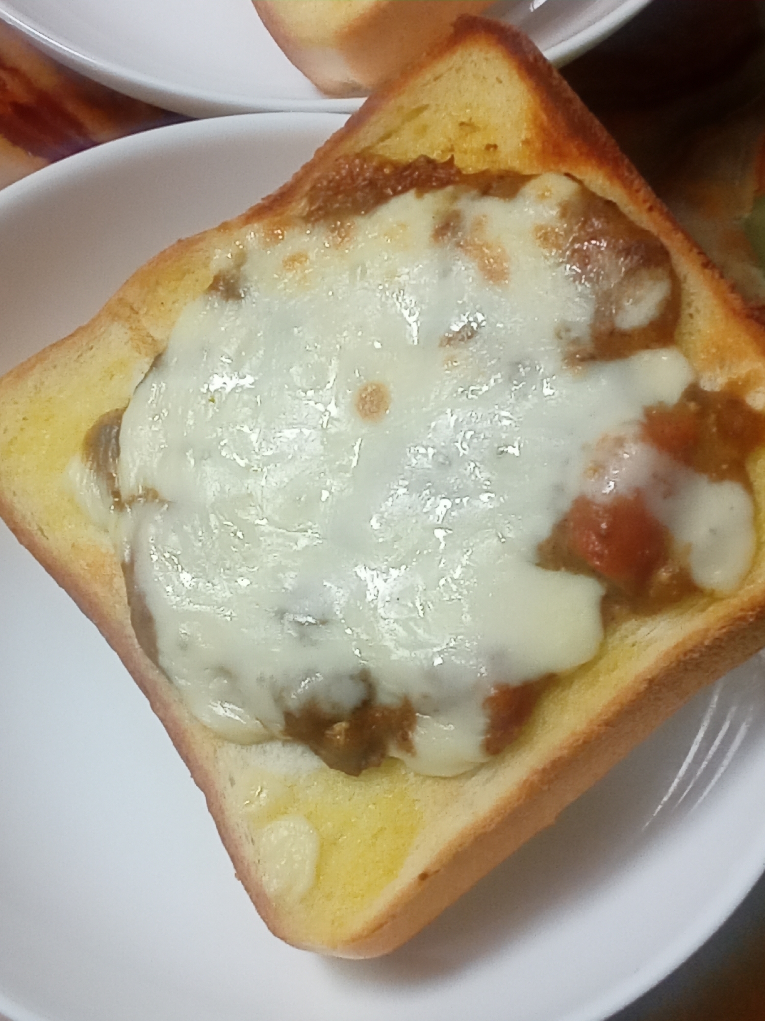 チーズカレーdeピザ風トーストパン
