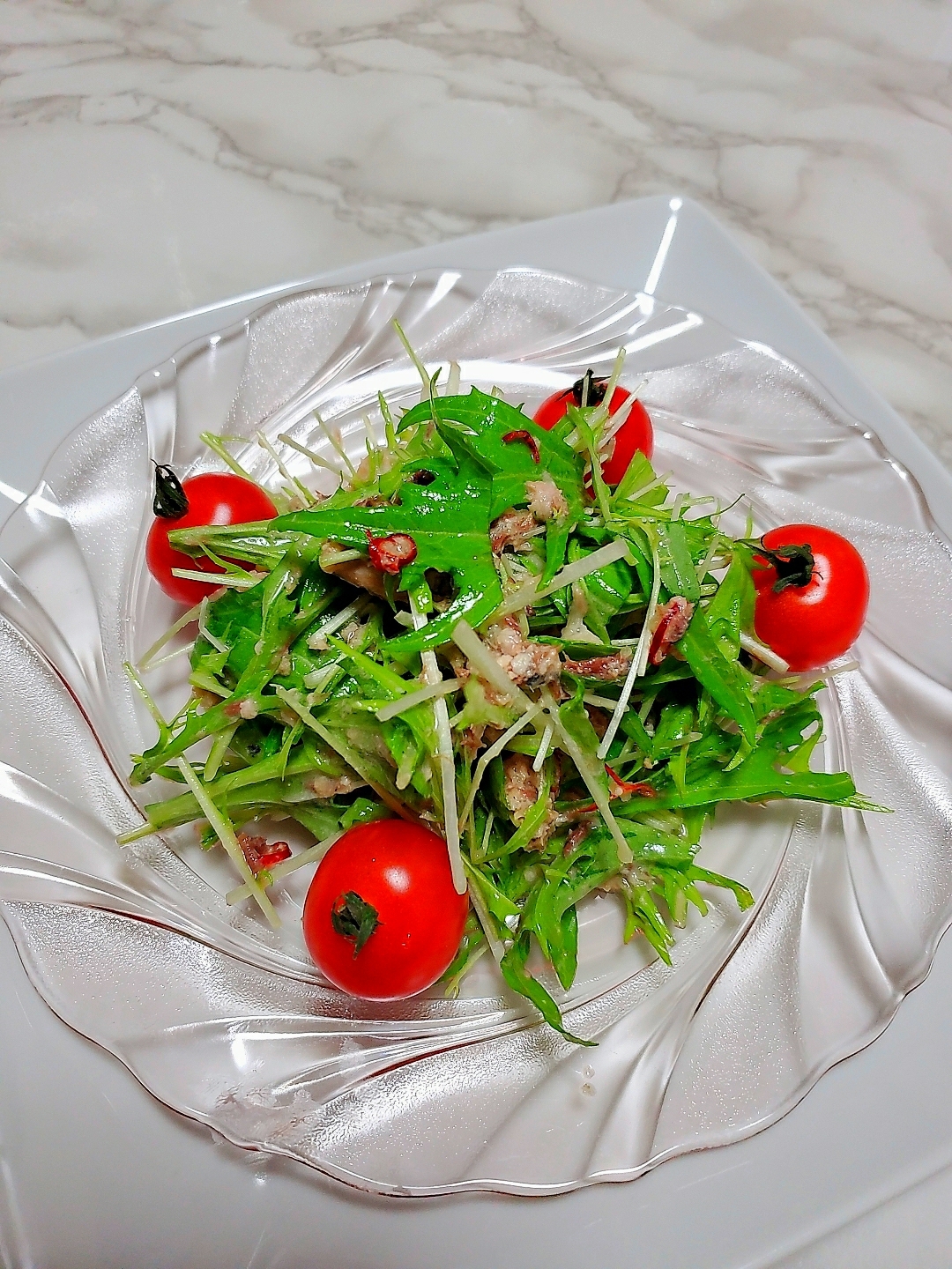 鯖の水煮と水菜のエスニック風サラダ