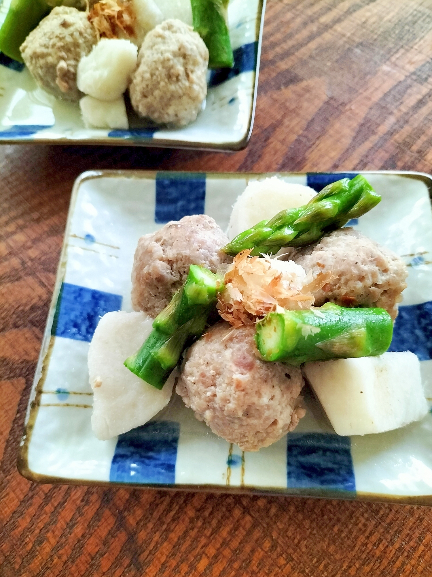 アスパラと大和芋の豚団子煮♪