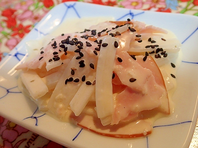 タルタルマヨで　かぼす香る　白菜とハムの和え物♬