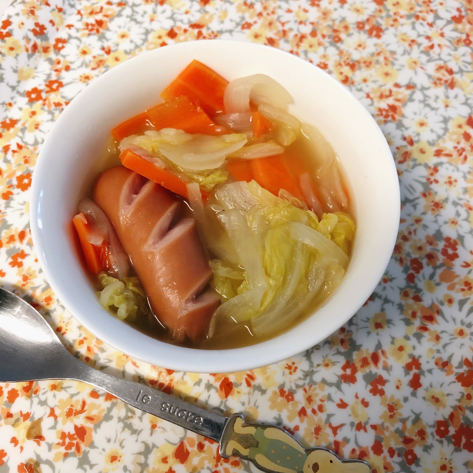 簡単★たっぷり野菜スープ