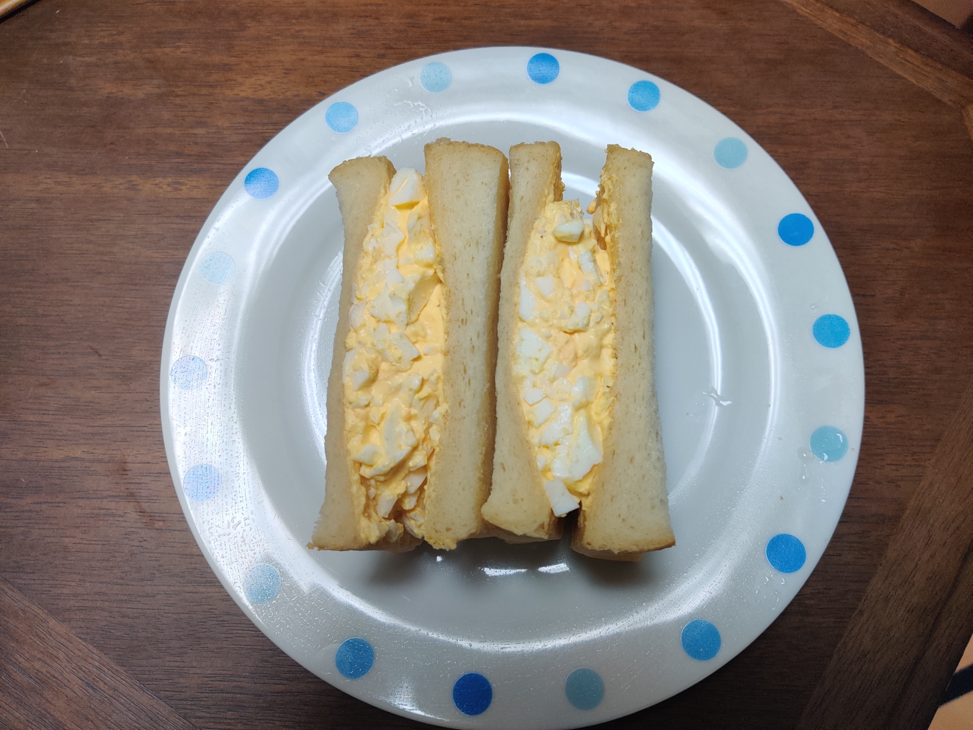 食パンの耳で玉子サンドイッチ