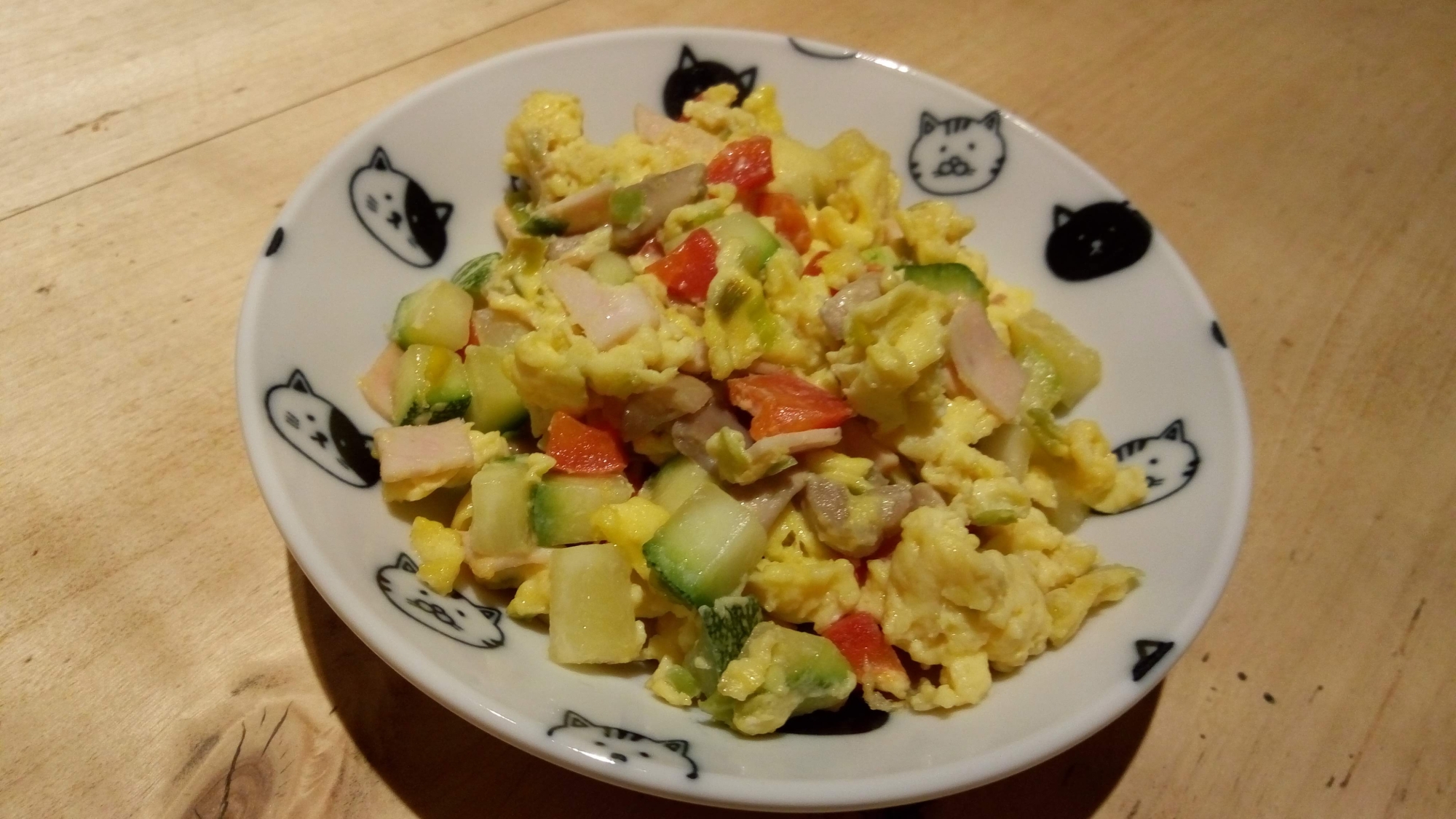 離乳食　幼児食　ハムと野菜の炒り卵