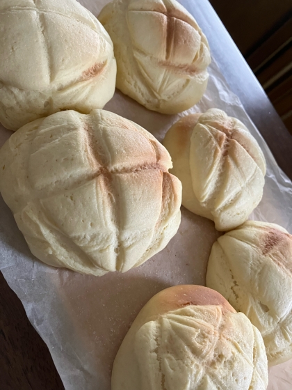 手ごねで作る！しっとりふかふかメロンパン♪