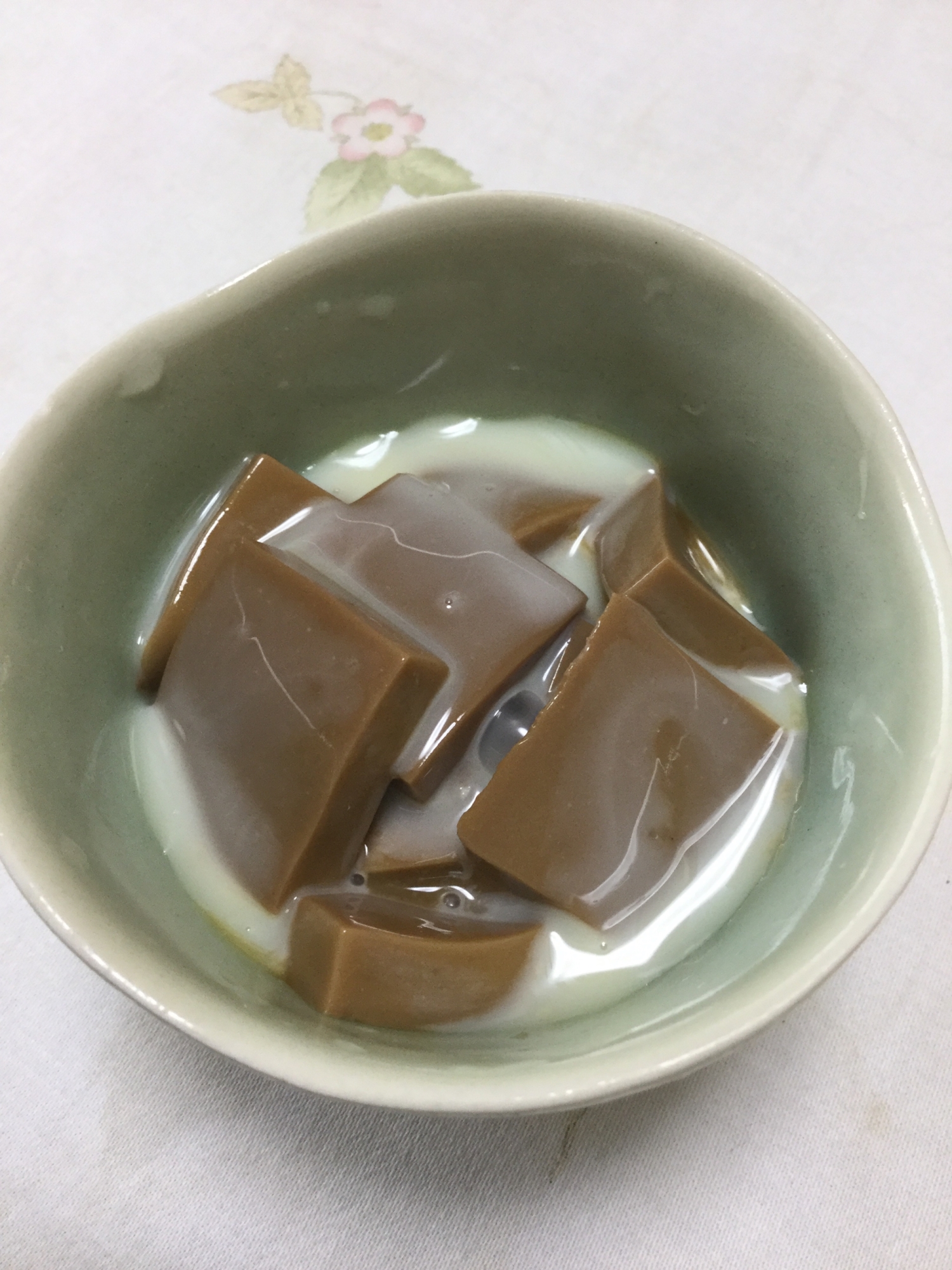 カフェオレの寒天の練乳かけ