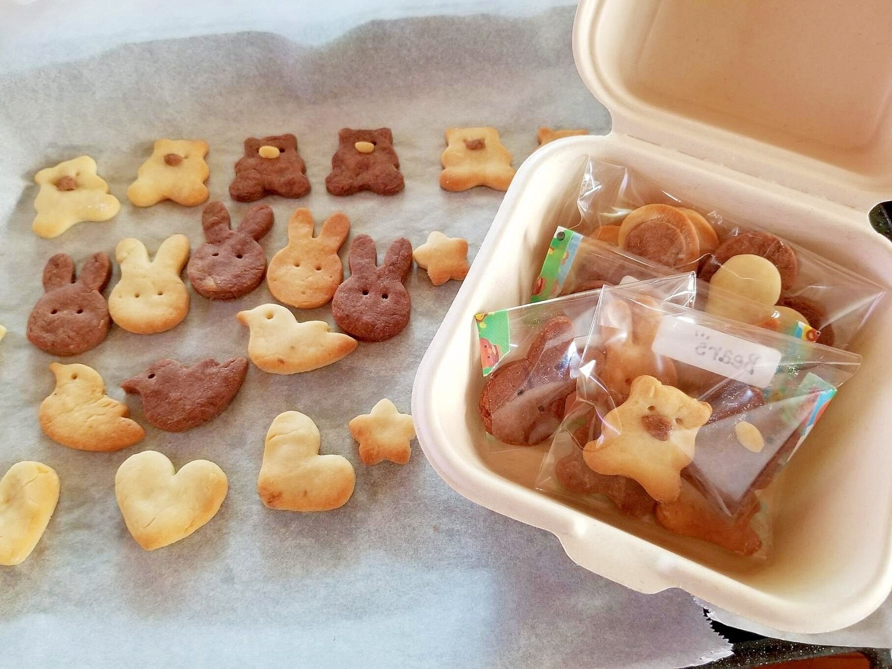 ポリ袋でカンタン！型抜きクッキー レシピ・作り方 by まーきまーき