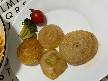 新玉ねぎ大好きなんですが今まで食べた食べ方で1番好きでした！
簡単で美味しいです
