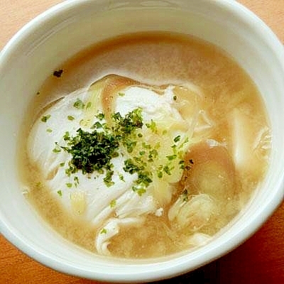 ６分 男の手料理 卵入り 豆腐と茗荷の味噌汁 レシピ 作り方 By ジョン リーバス 楽天レシピ