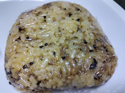 鶏そぼろと細ねぎで卵チャーハン