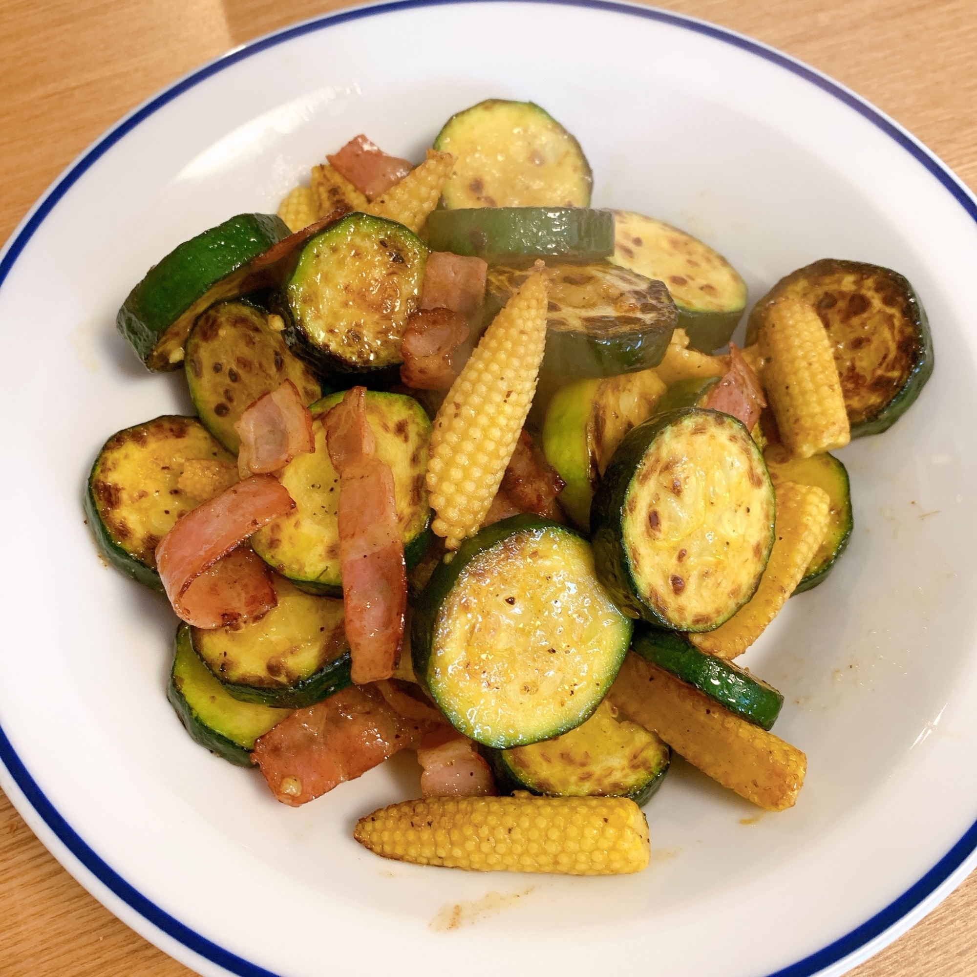 ヤングコーンとズッキーニのバター醤油炒め☆ レシピ・作り方 by あらちゃんママ｜楽天レシピ