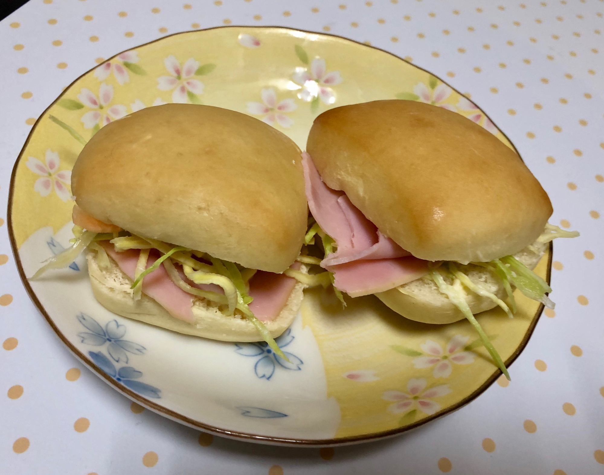 ハムサラダパン