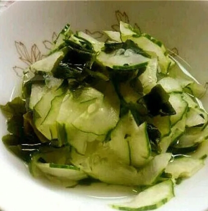 きゅうりとワカメの酢の物