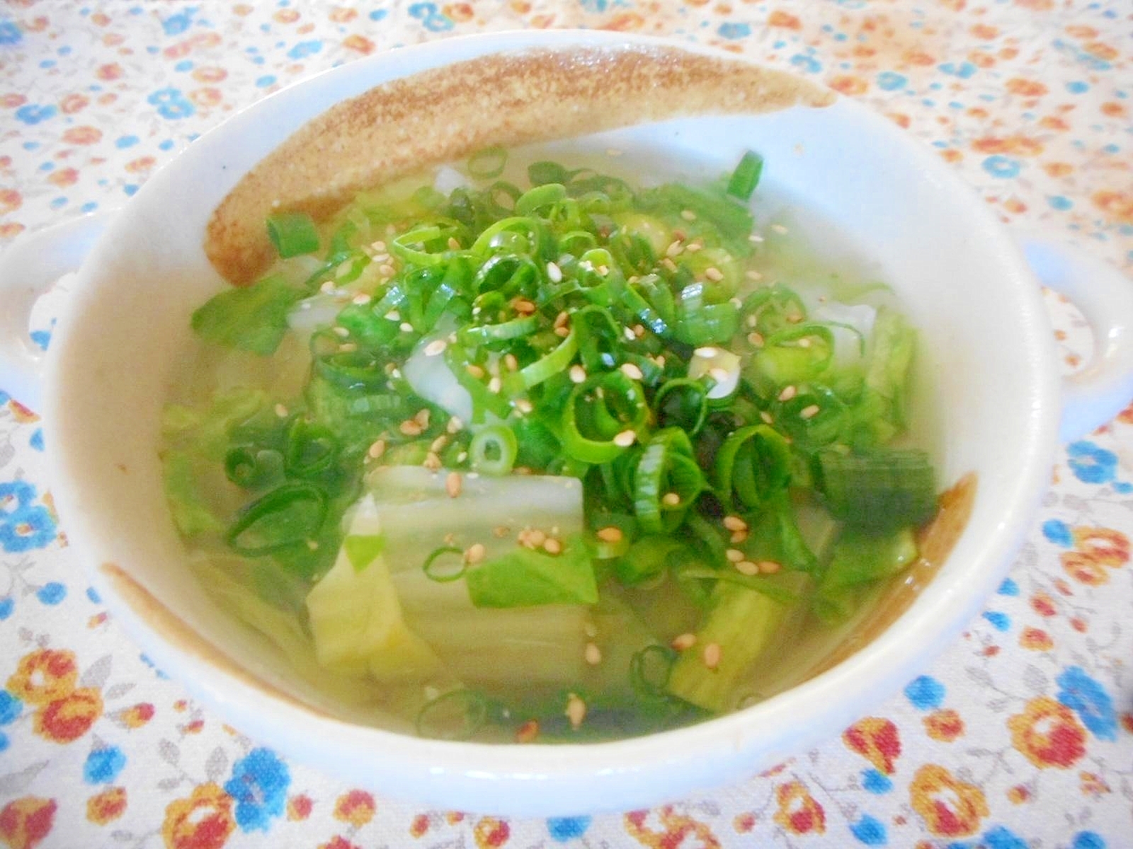 白菜とレタスのスープ