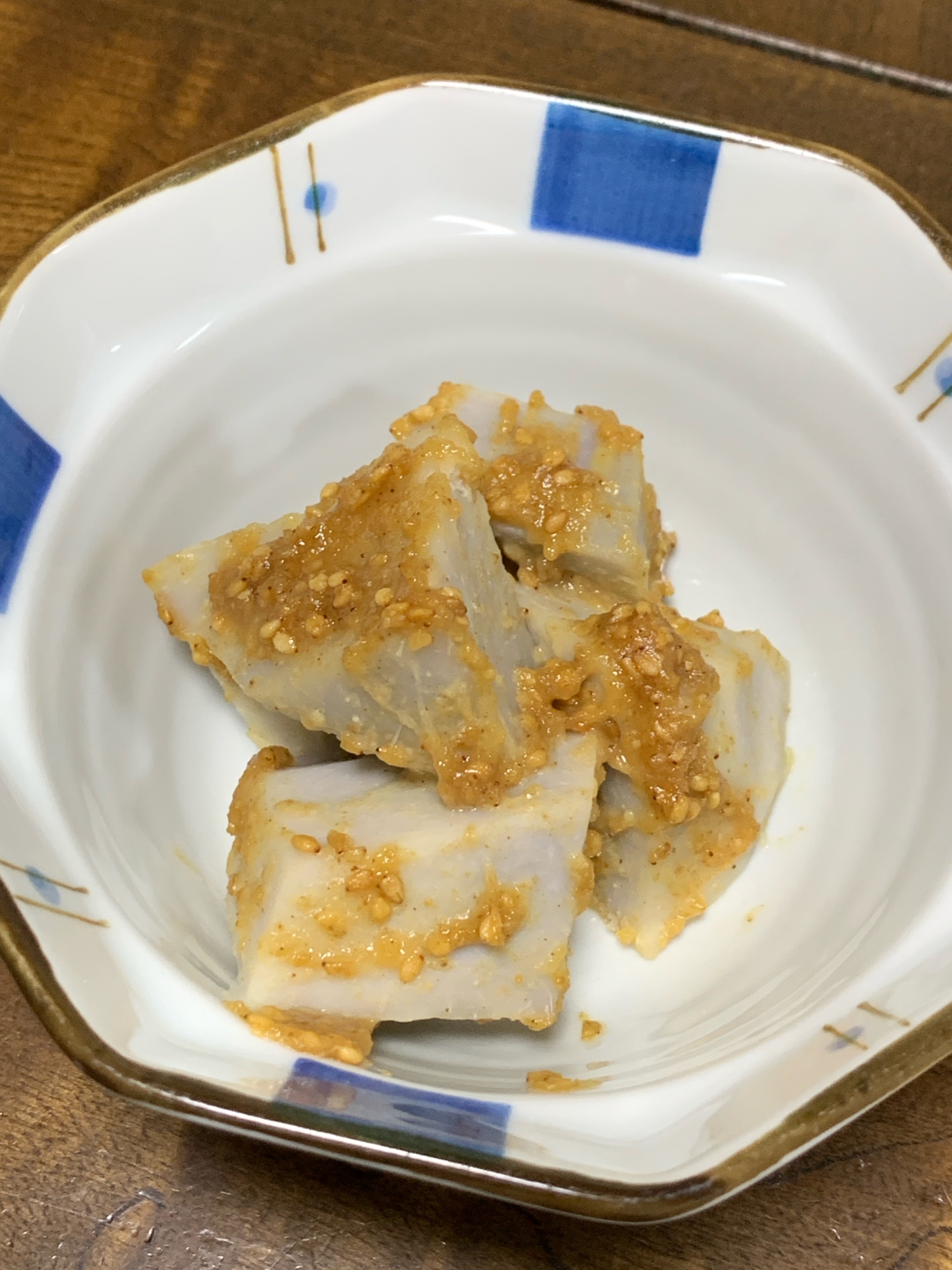 里芋の親芋の胡麻味噌和え