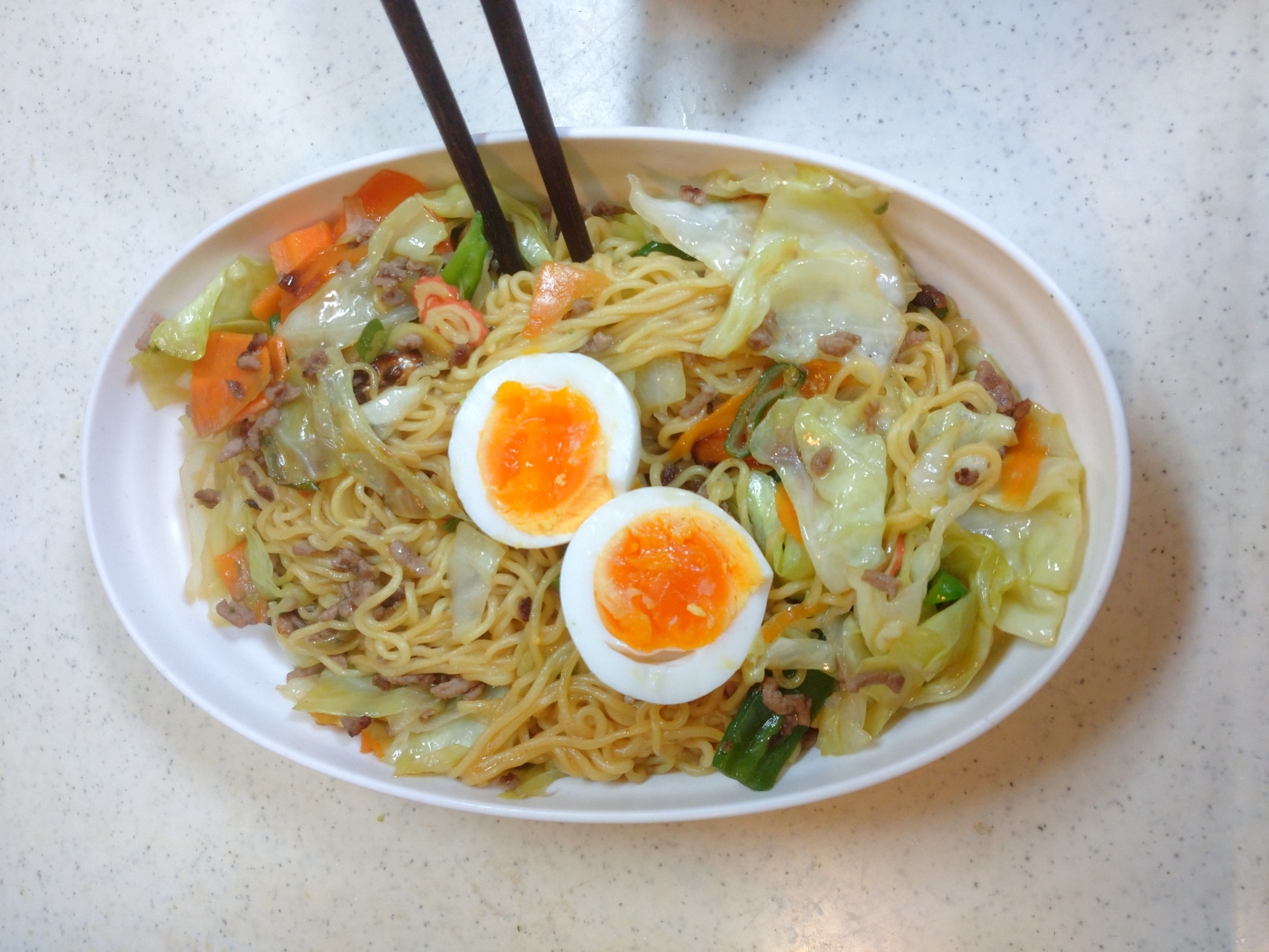 男の料理 インスタントアレンジ焼きラーメン レシピ 作り方 By Kurosan5296 楽天レシピ