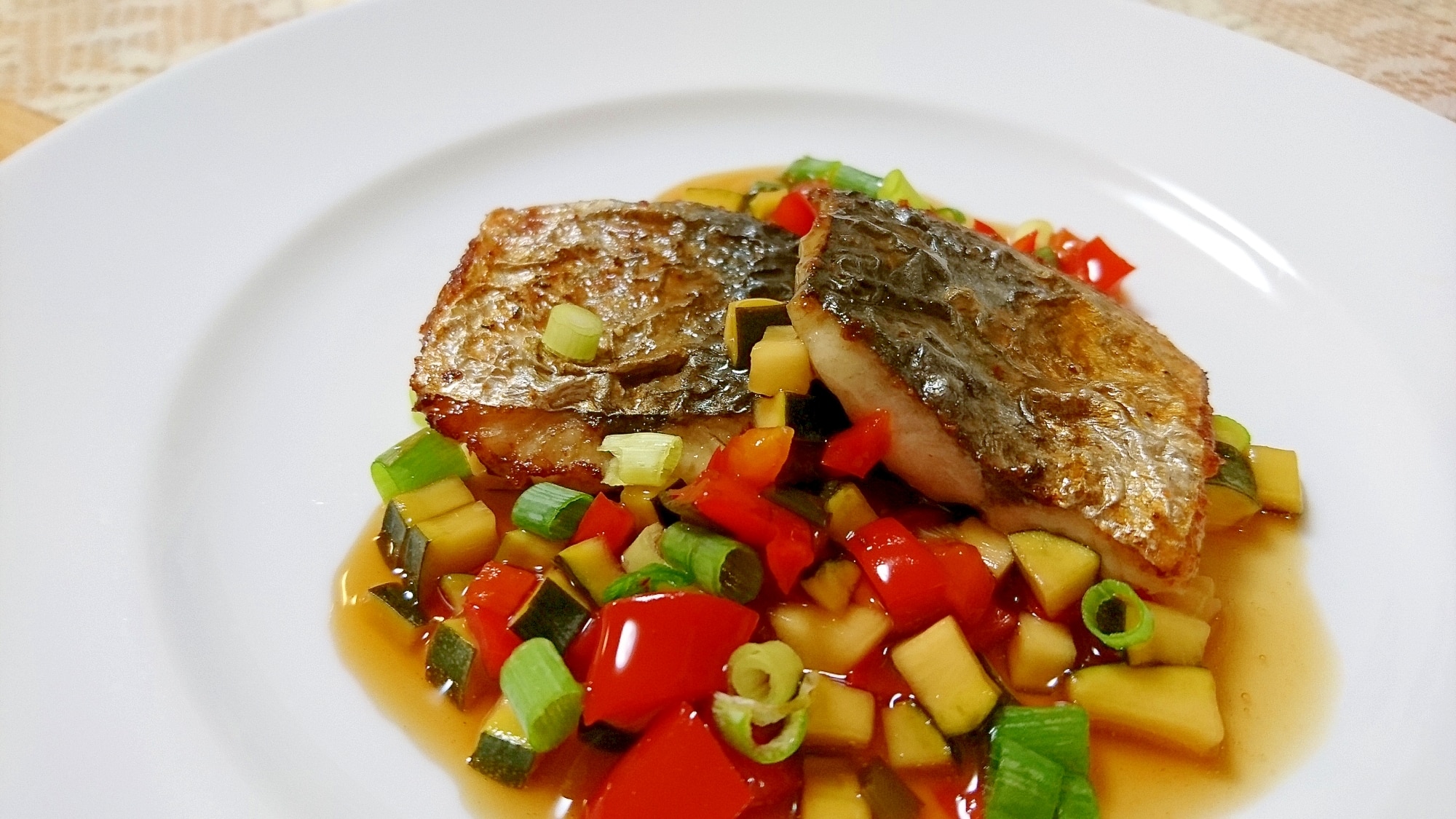 サーモンの黒豆ガーリックソース添え レシピ