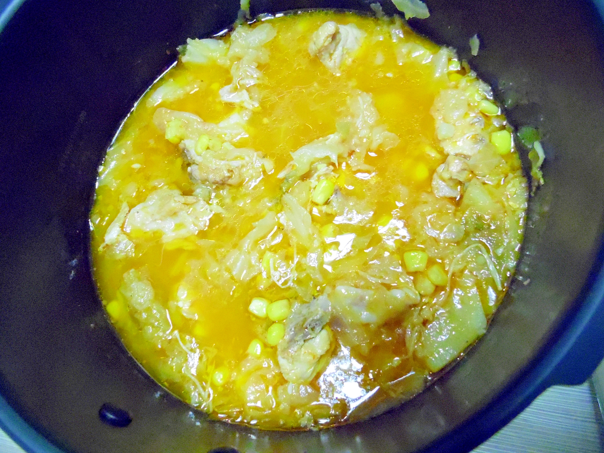 鶏肉の煮込みスープ