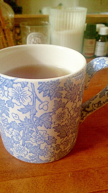 ユーカリミント、レモングラスで風邪引きさんのお茶。