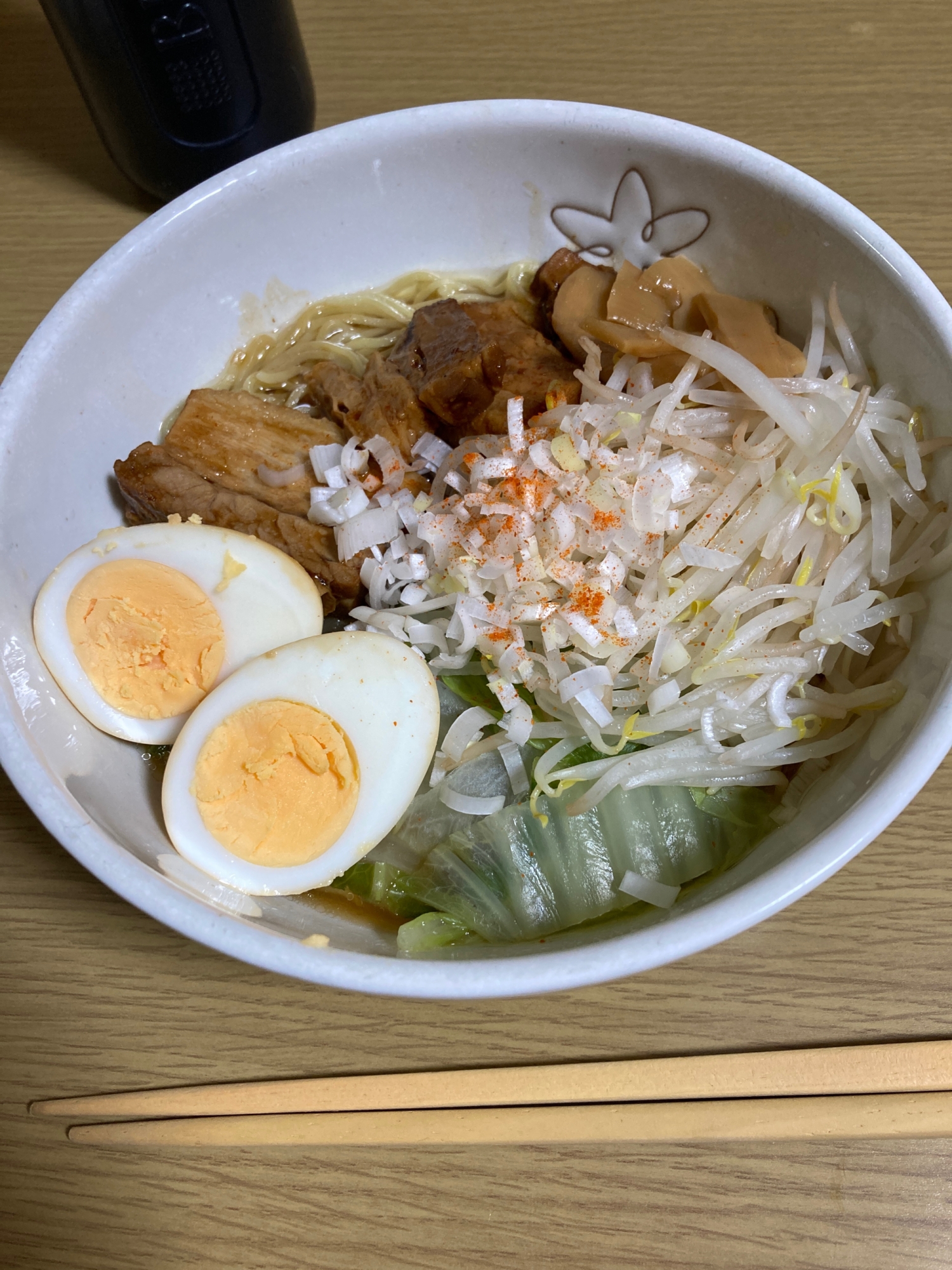 醤油ラーメン　白菜入り