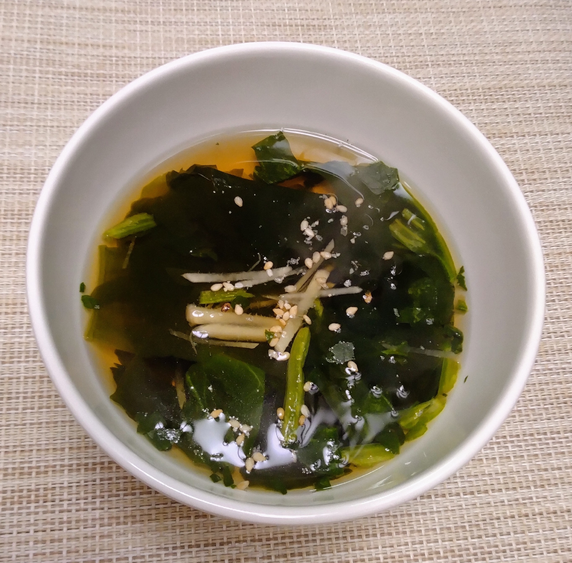 【簡単】保存食品だけで作る、緑のスープ