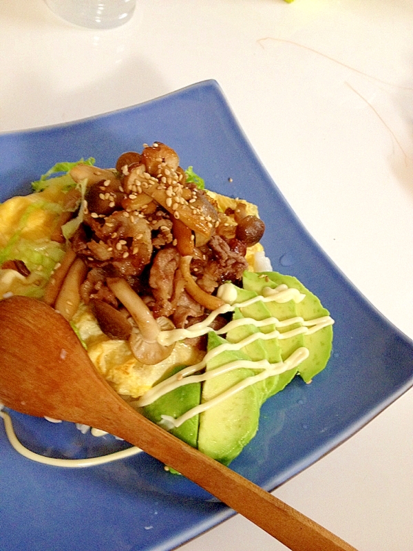 牛丼アボガド添え