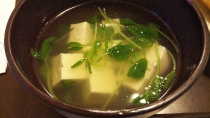 豆腐と豆苗の中華スープ