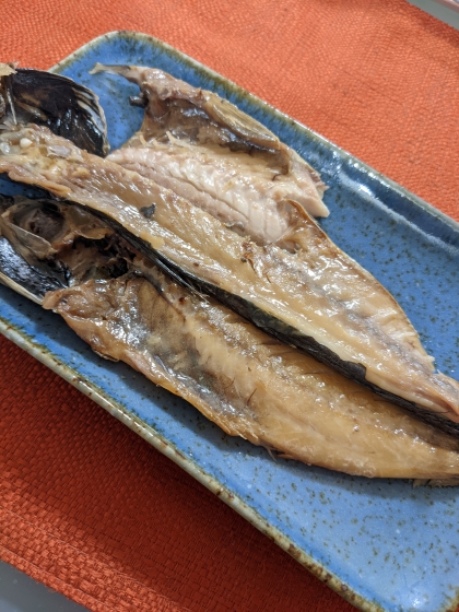 冷凍アジの開きフライパンでの焼き方