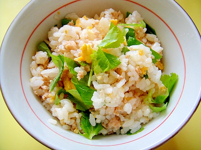 鶏挽肉と三つ葉の混ぜごはん