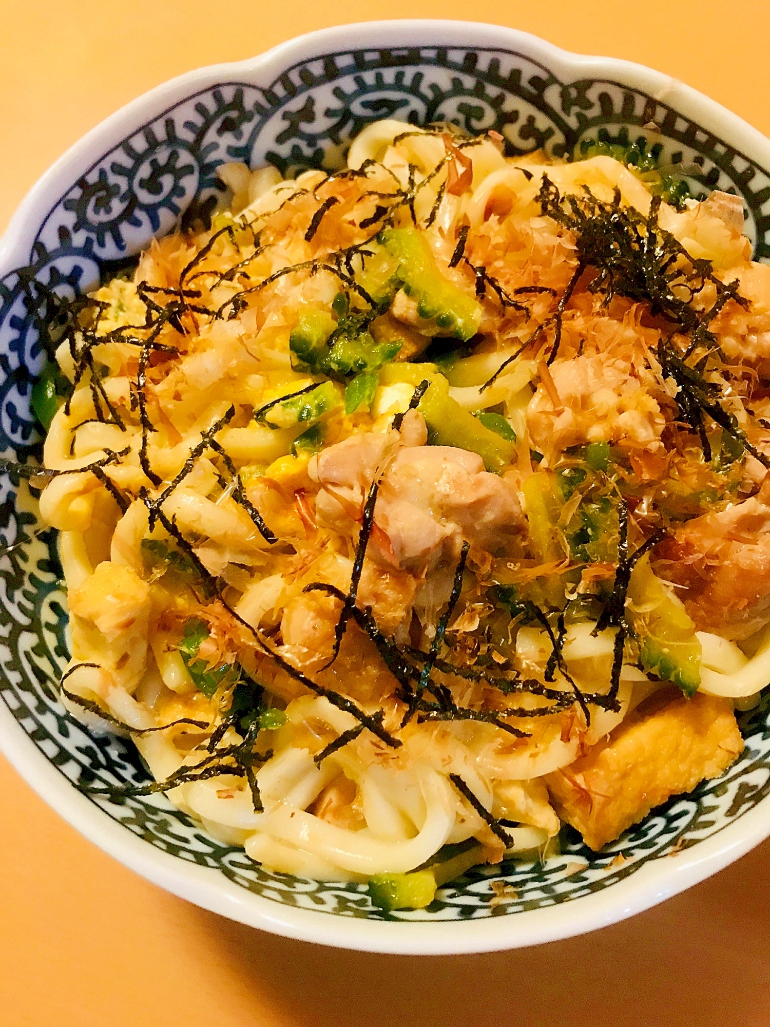 ゴーヤー＆ピーマンのチャンプル風簡単ぶっかけうどん