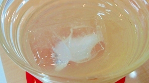 黒酢で♪スダチ入りジンジャーサワードリンク