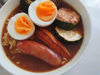 簡単！！インスタントラーメンで☆カレーラーメン