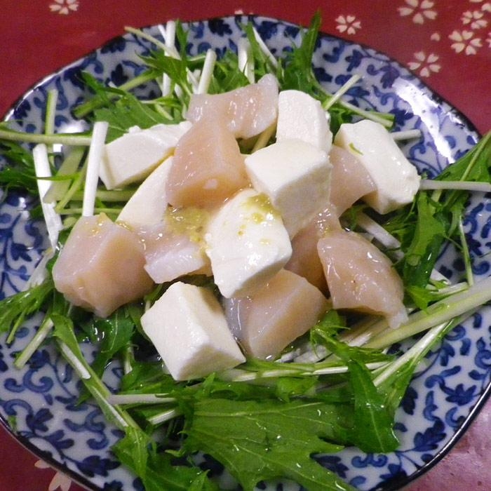 ホタテ貝柱モッツァレラ水菜のワサビサラダ