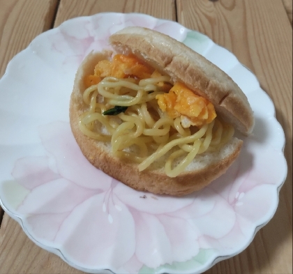 あおさ炒り卵と焼きそばパン⋱✮⋱✮⋰