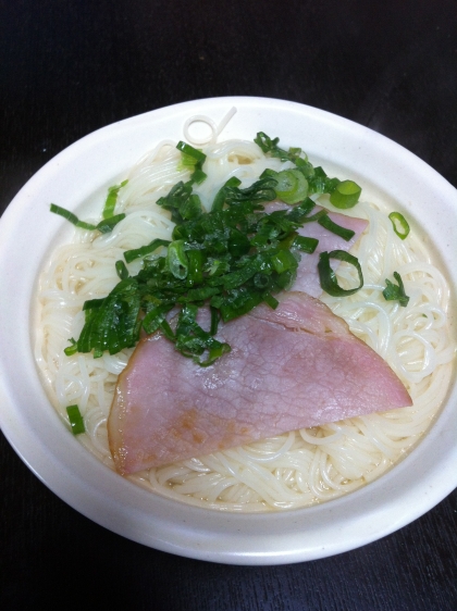 あまったそうめんを温かくいただきました。