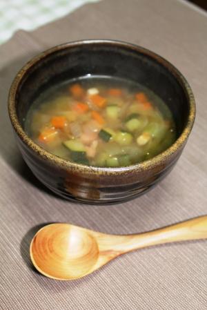 簡単！野菜たっぷりコンソメスープ