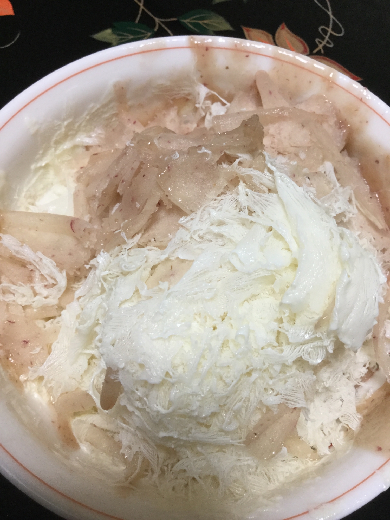 桃と豆乳ヨーグルトでかき氷