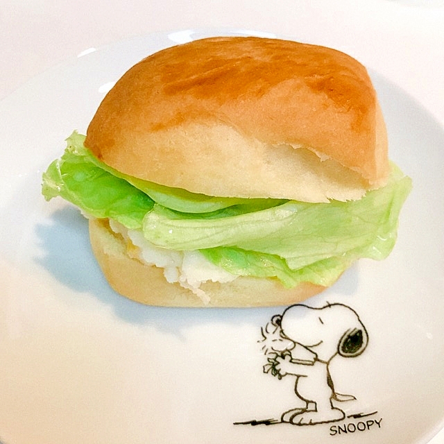 お弁当にもどうぞ♪マッシュポテトとチキンのサンド