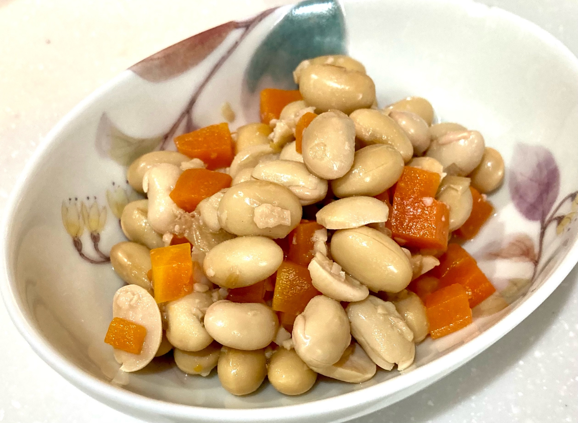 シンプルな大豆の煮物