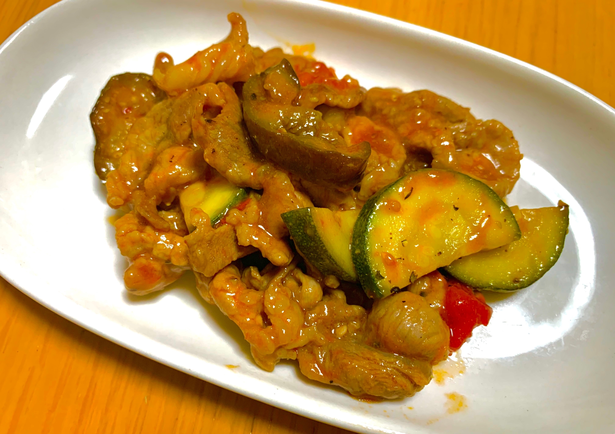 ズッキーニとなすと豚こまのトマト炒め レシピ 作り方 By Kasat 楽天レシピ ズッキーニとなすと豚こまのトマト炒め レシピ 作り方 By Kasat 楽天レシピ