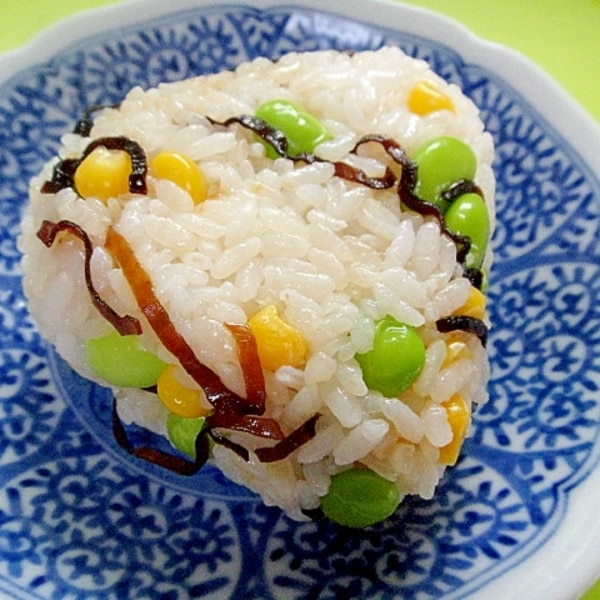 枝豆とコーン塩昆布のおにぎり レシピ 作り方 By Mint74 楽天レシピ 枝豆とコーン塩昆布のおにぎり レシピ 作り方 By Mint74 楽天レシピ