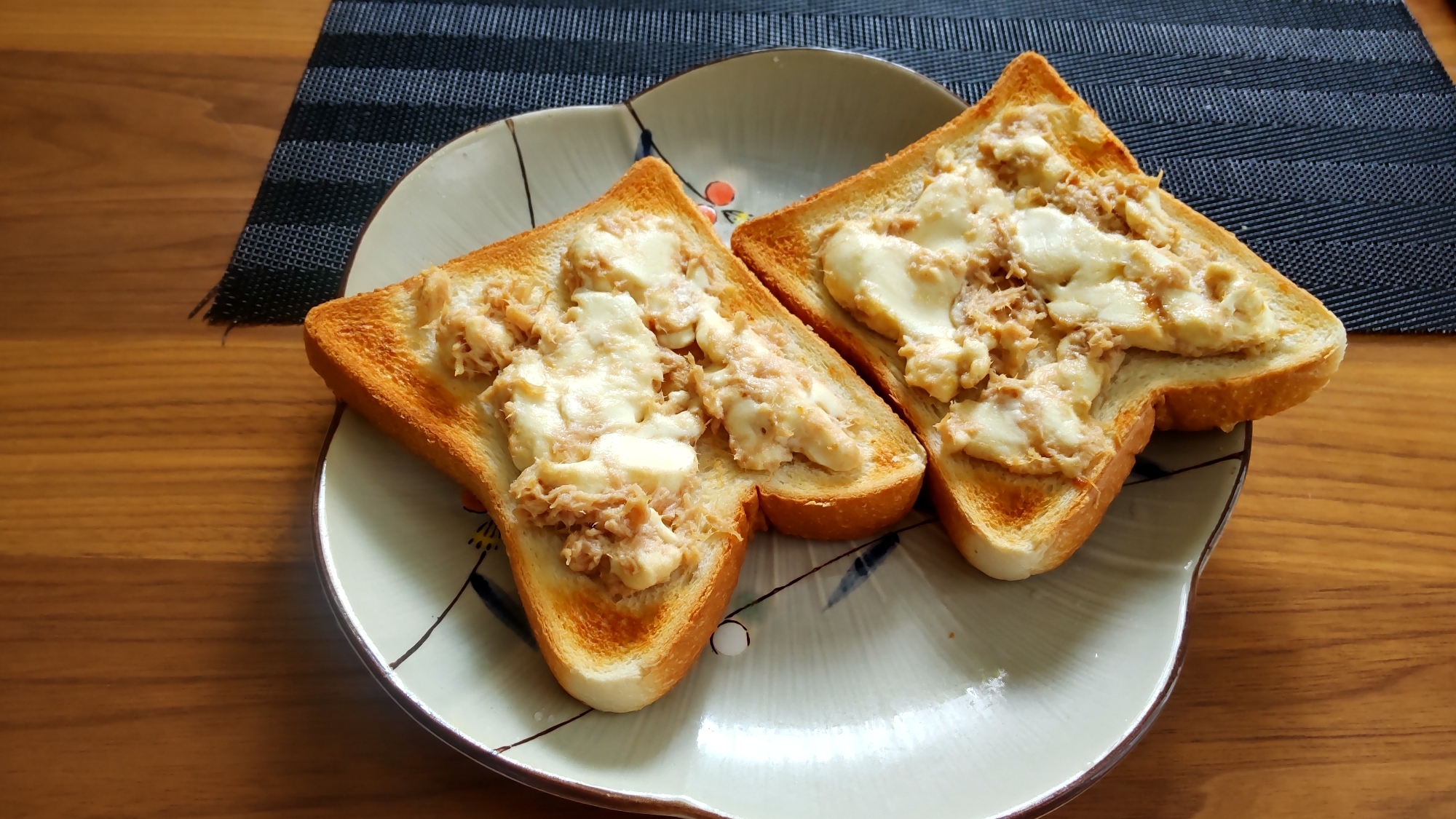 ツナとクリームチーズ♡トースト