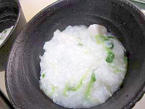 朝の１００レシピ　81）里芋の「芋粥」
