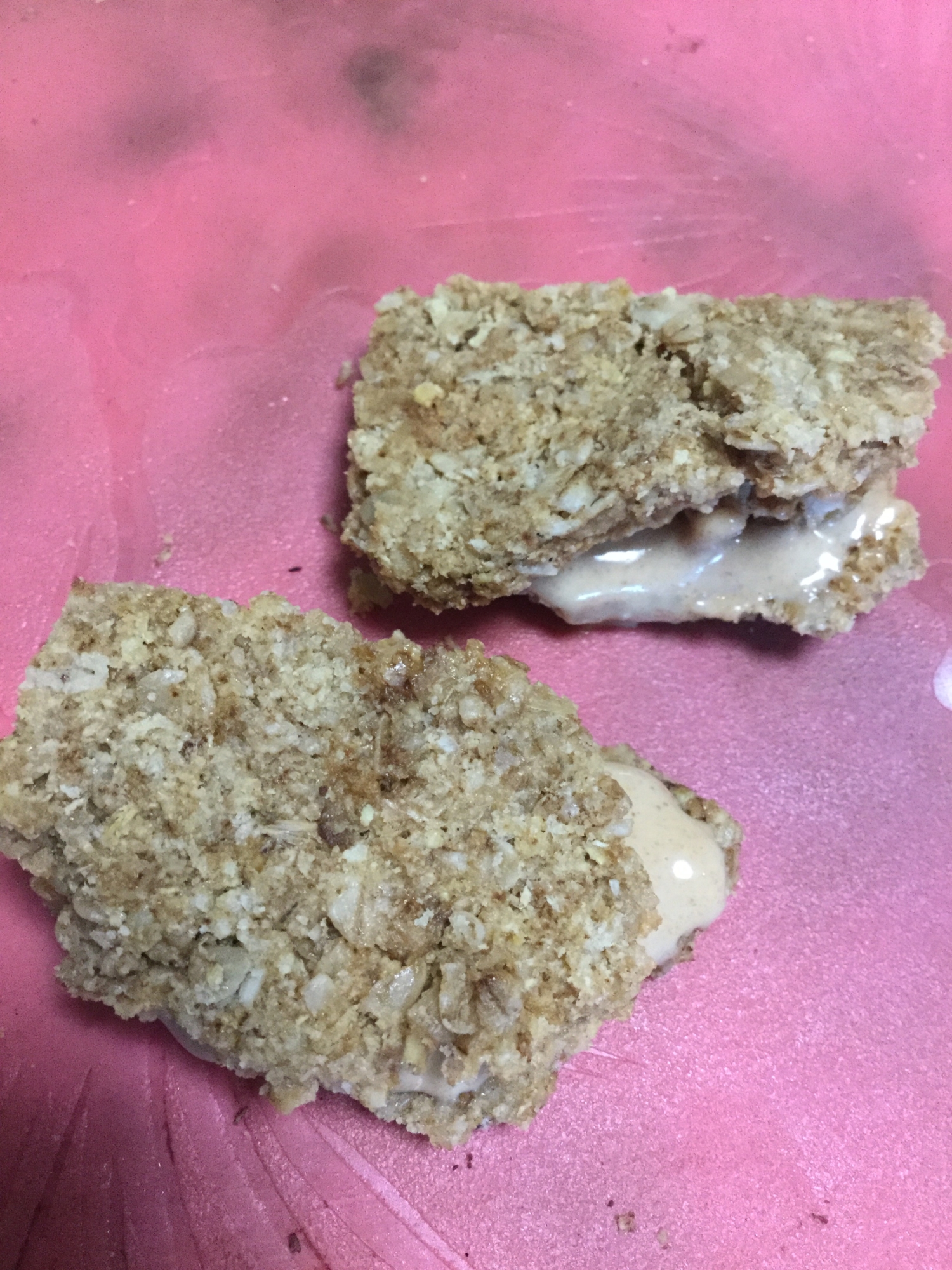 おからクッキーのきな粉クリームサンド
