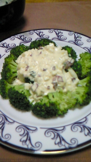 ブロッコリーサラダ☆ベーコンエッグソースで・・