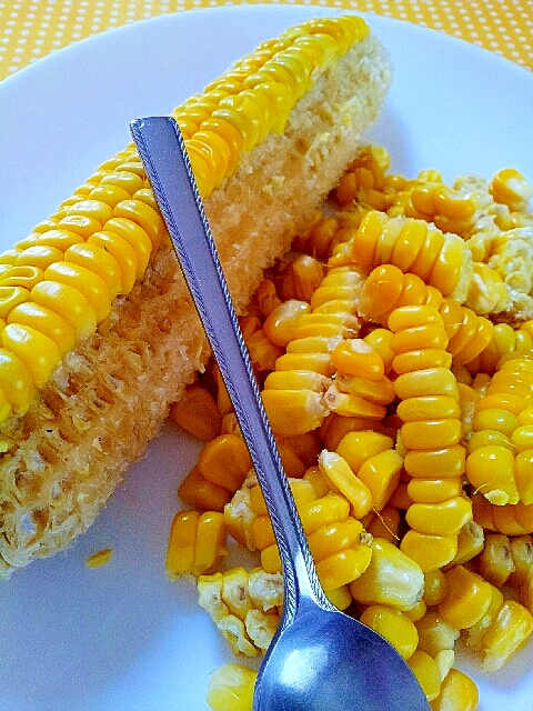 とうもろこしの塩麹でレンジ蒸し スプーンで粒取り レシピ 作り方 By ラズベリっち 楽天レシピ とうもろこしの塩麹でレンジ蒸し スプーンで粒取り レシピ 作り方 By ラズベリっち 楽天レシピ