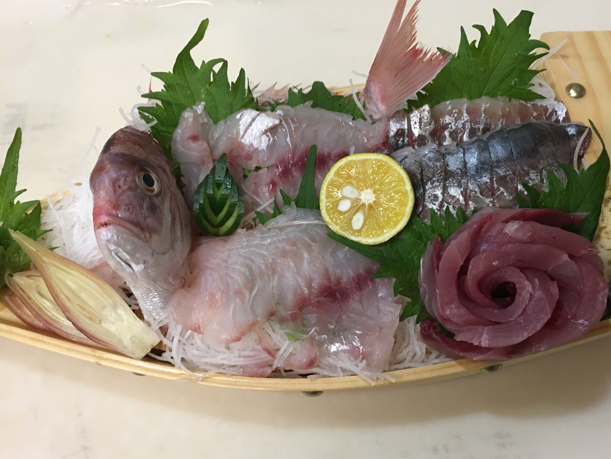 舟盛り 鯛 アジ マグロ レシピ 作り方 By ジャック777 楽天レシピ 舟盛り 鯛 アジ マグロ レシピ 作り方 By ジャック777 楽天レシピ