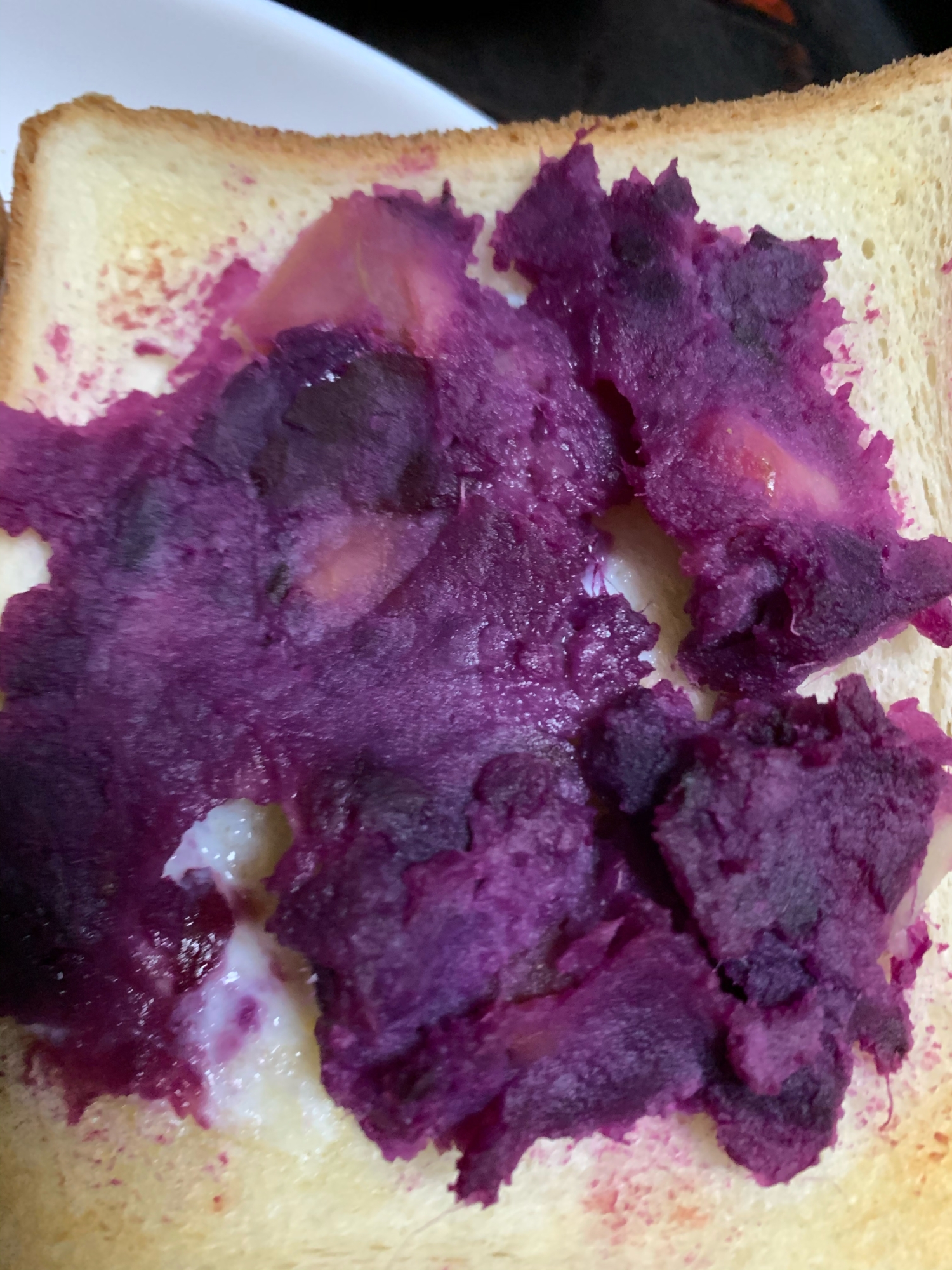 紫芋トースト