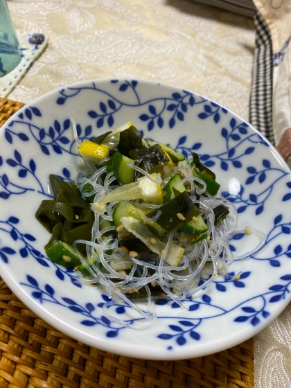 きゅうり、にんじん、わかめの春雨サラダ