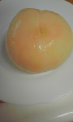 今までの中で今日は1番きれいな桃かも＾＾ツルンツルンにキレイ～♪私もこんな風にキレイ肌になりたいわ＾＾