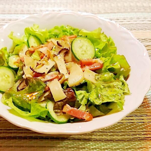 きのことベーコンソテーをのせたサラダ レシピ 作り方 By メリッコ 楽天レシピ きのことベーコンソテーをのせたサラダ レシピ 作り方 By メリッコ 楽天レシピ